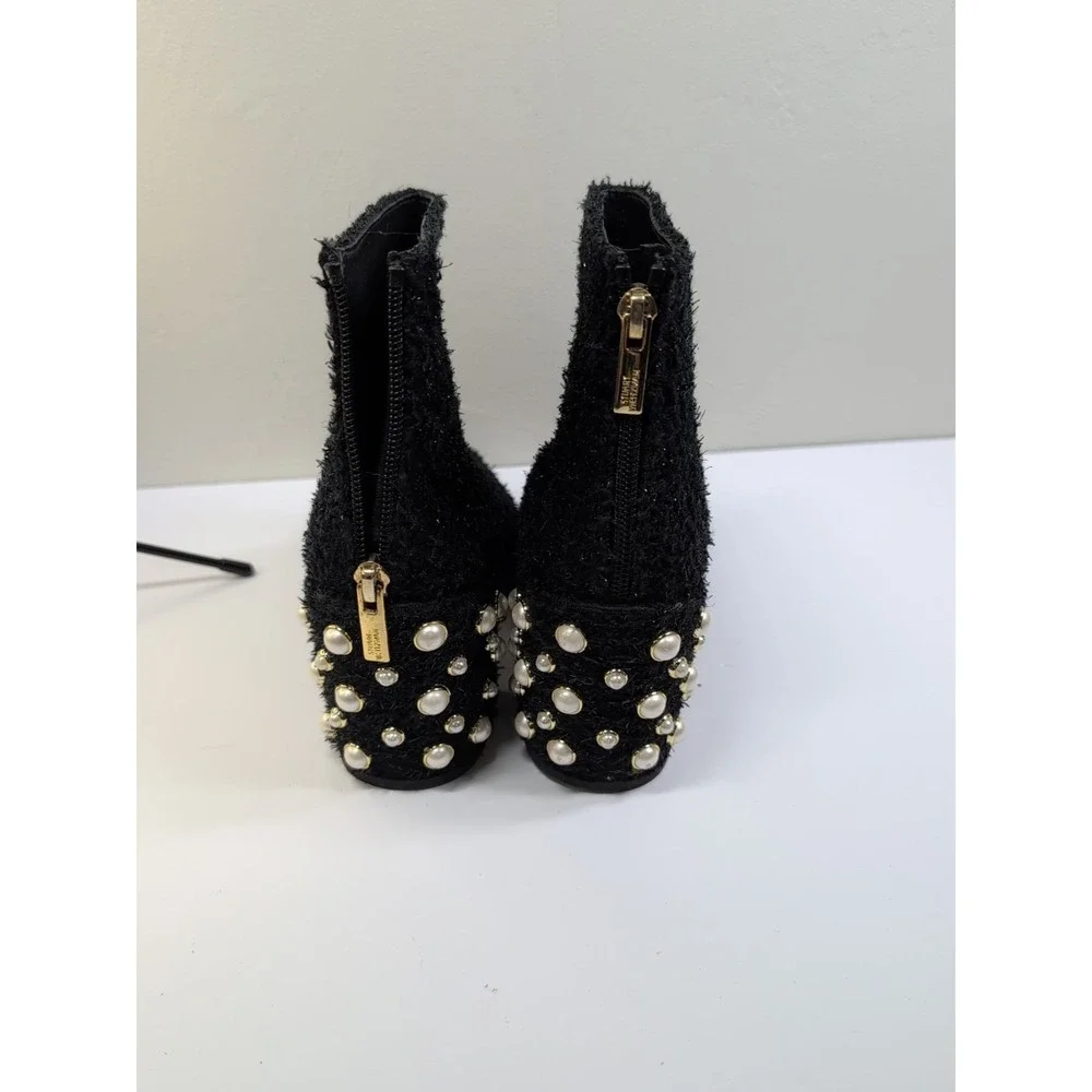 Stuart Weitzman Pearl Bacari Black Velvet Booties Size 7.5‎